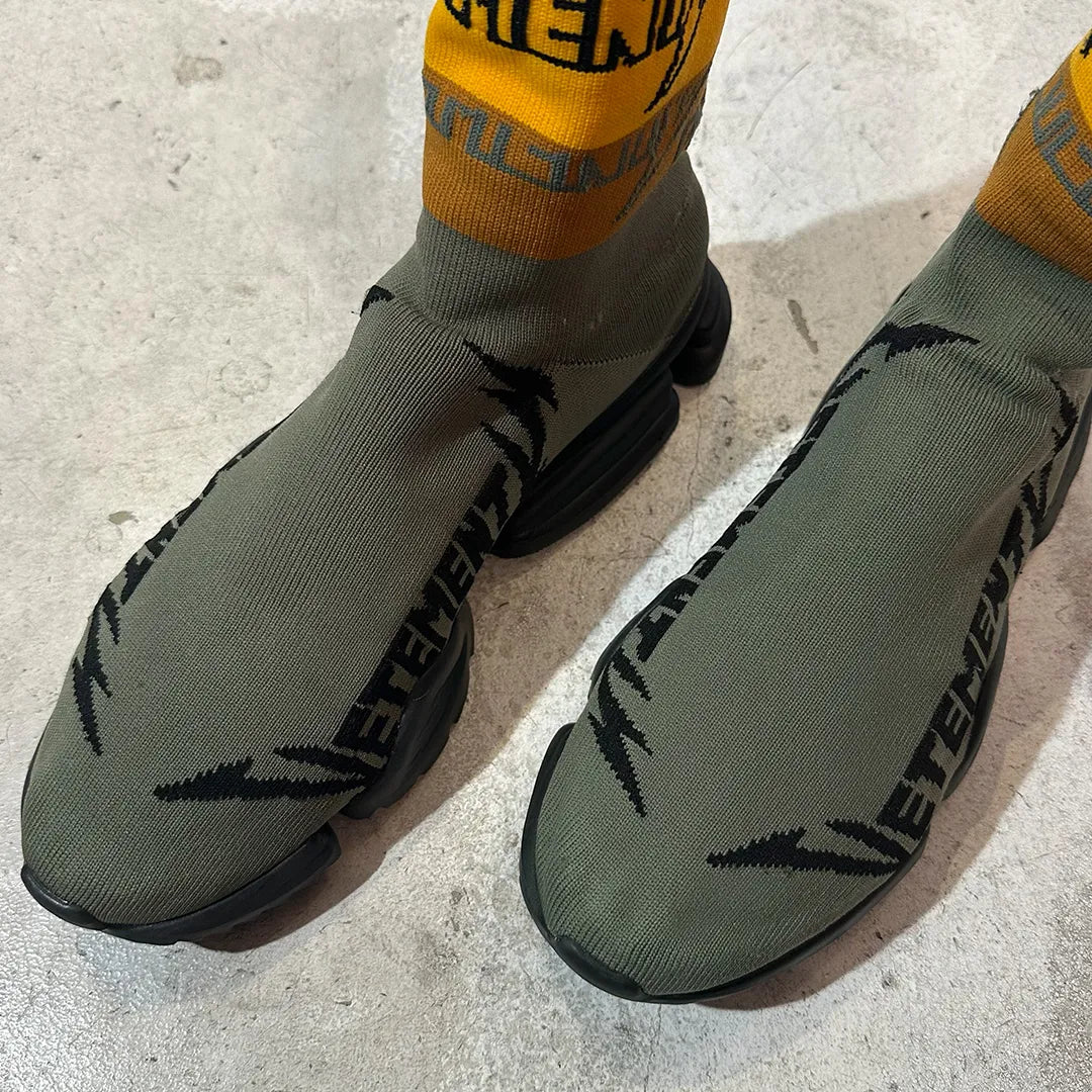 VETEMENTS × Reebok Demna Gvasalia Sock Runner "Olive/Yellow" (US10 / B Rank)