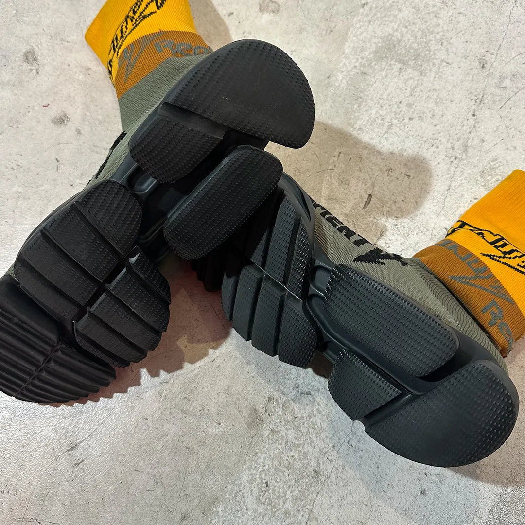 VETEMENTS × Reebok Demna Gvasalia Sock Runner "Olive/Yellow" (US10 / B Rank)